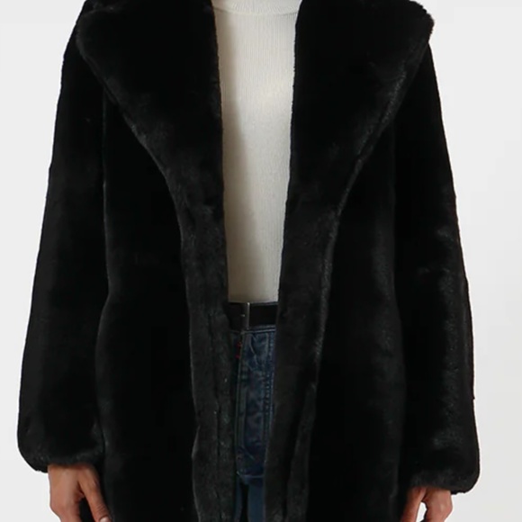 APPARIS Faux fur coat in XS - Picture 2 of 3